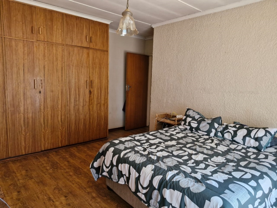 To Let 3 Bedroom Property for Rent in Pellissier Free State